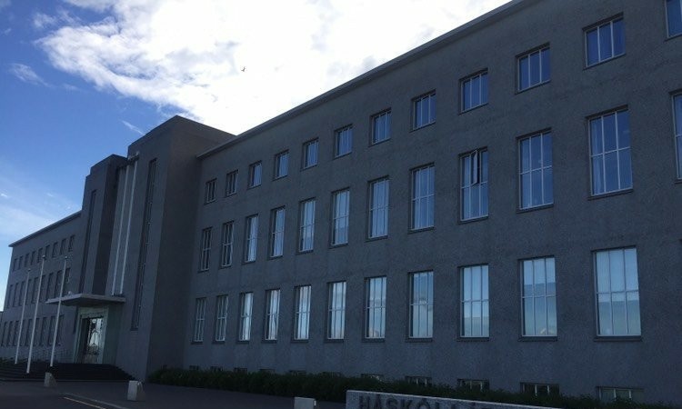 University of Iverness Logo